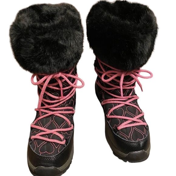BEARPAW Meredith Girls Pink Black Heart Waterproof Snow Boots Youth 5 faux fur - Picture 1 of 15